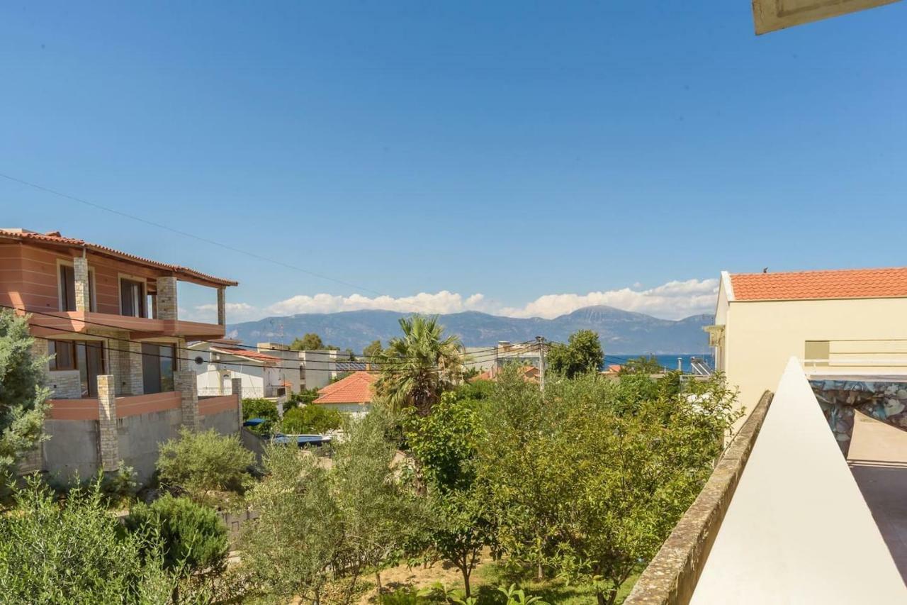 An Edens Garden Near The Sea - Pansion Youli Selianitika