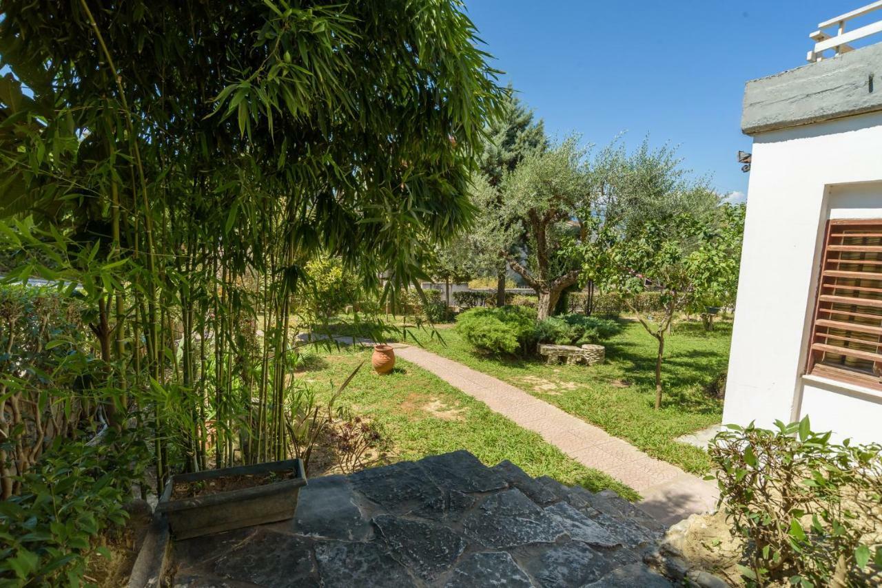 Apartment An Edens Garden Near The Sea - Pansion Youli Selianitika